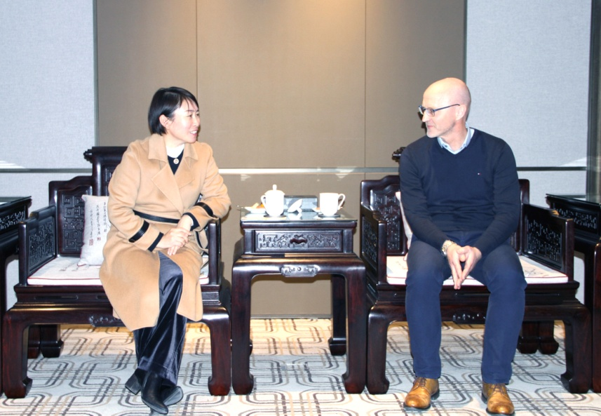 市委常委、临朐县委书记刘艳芳会见德国曼胡默尔集团客人